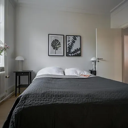 Apartment Sanders Merchant - Lovely Two-bedroom In Center Of