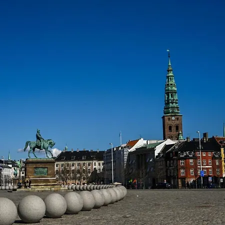 Sanders Merchant - Lovely Two-bedroom In Center Of Copenhagen